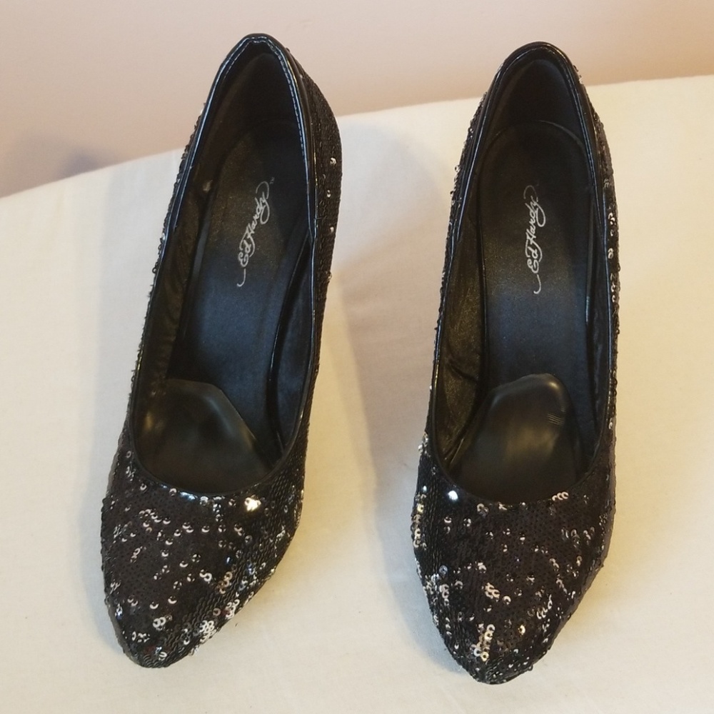 Sequin pump